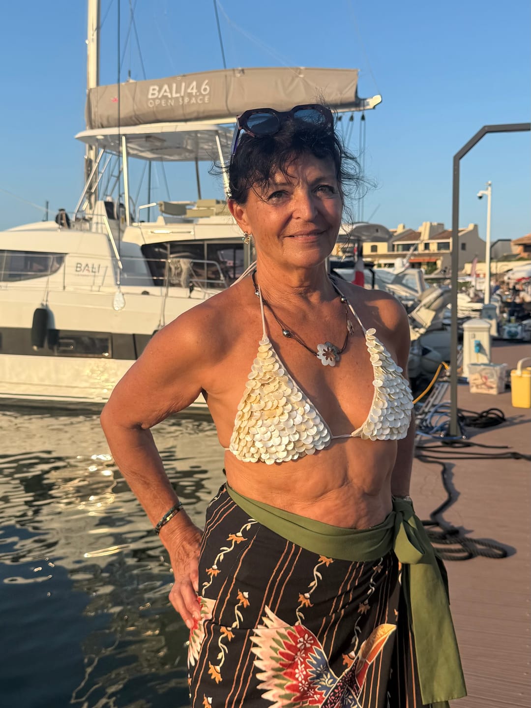 Customer photo review of "ISIA" - Mother-of-pearl Top