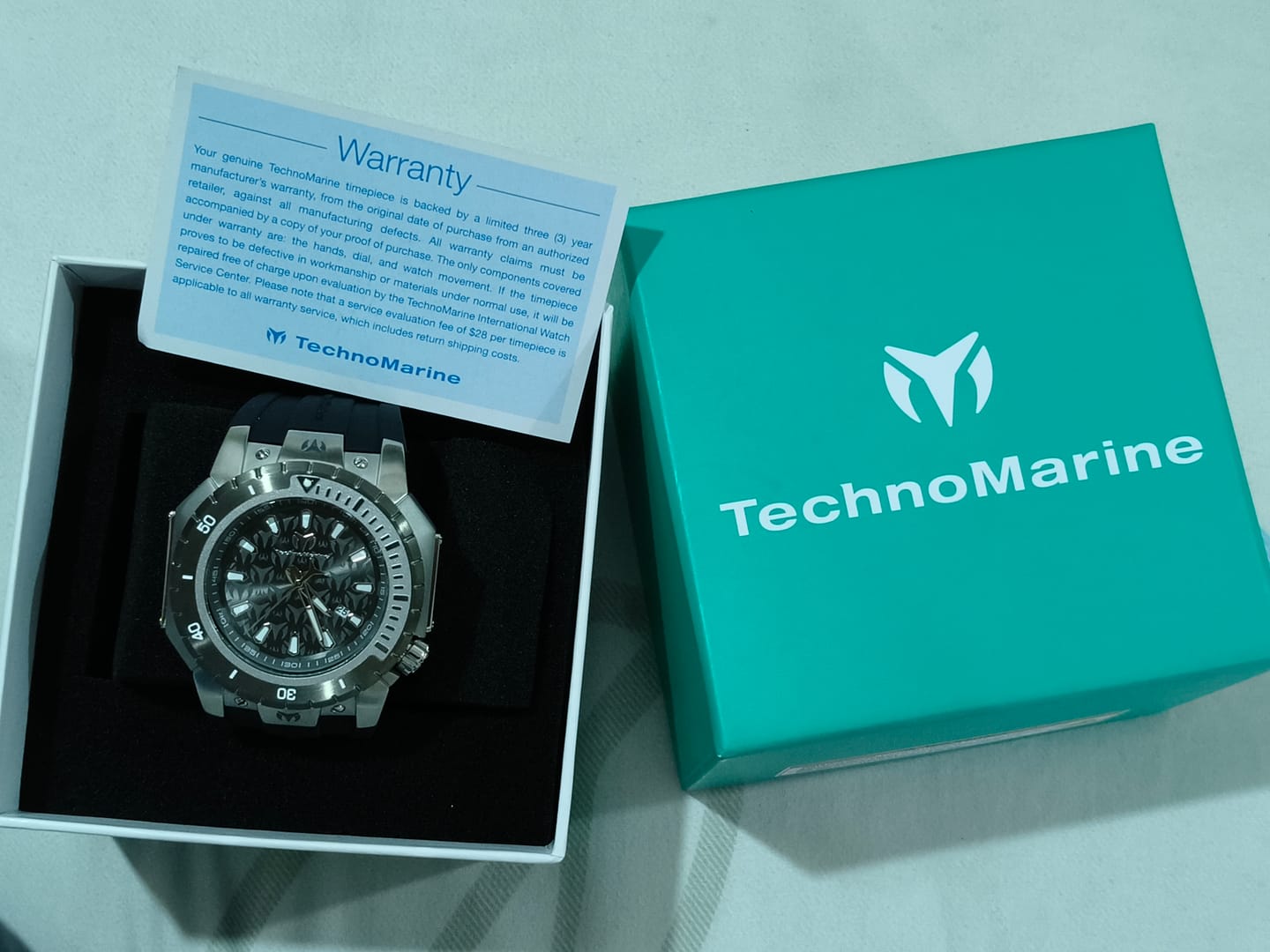 Customer photo review of Reloj Deportivo Technomarine  Manta TM 224006 de 48 MM