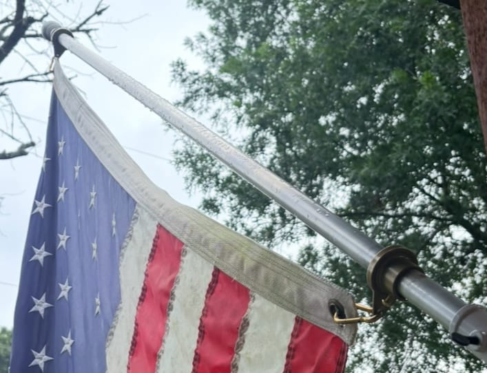 Customer photo review of Non-Tangle Flagpole Spinners