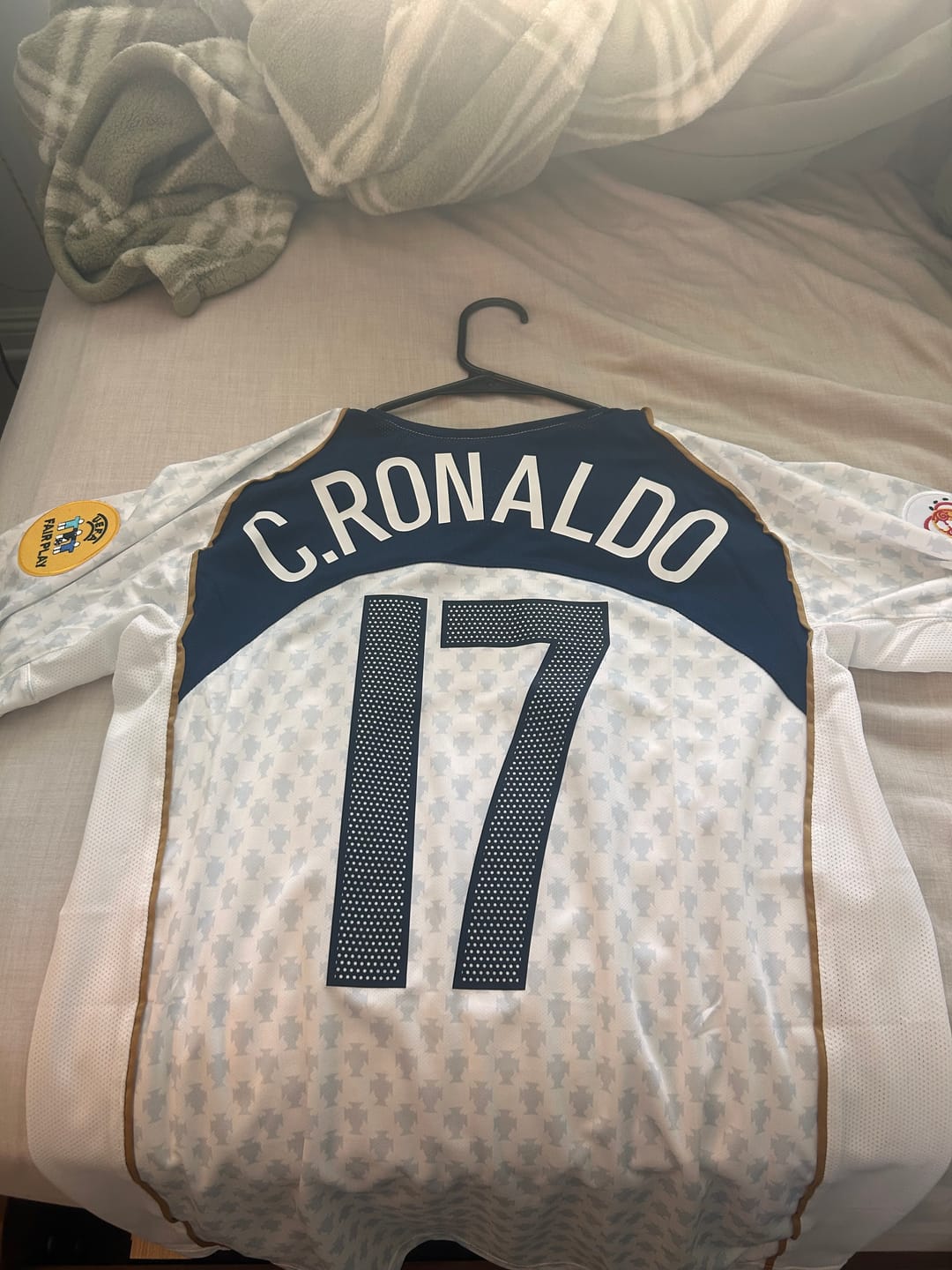 Customer photo review of Cristiano Ronaldo 17 Portugal EURO 2004 Retro White Away Soccer Kit Jersey Trikot Soccer Shirt