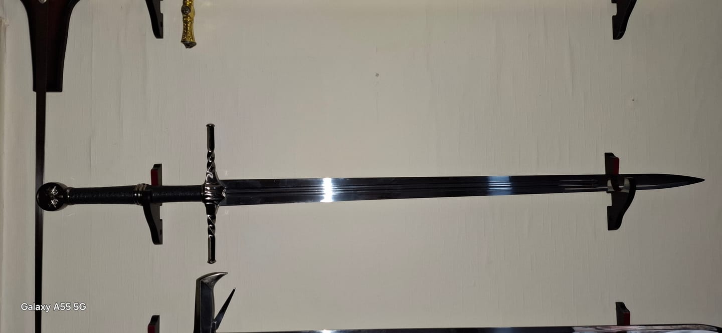 Customer photo review of The Witcher III - Geralt's Steel Sword (Wolf Pommel)