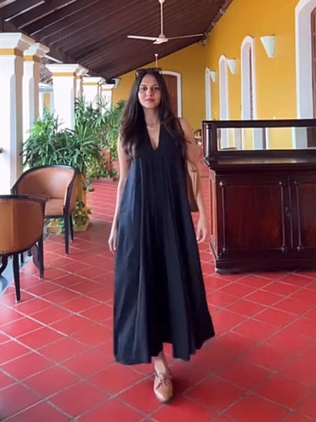 Customer photo review of Nile Maxi Dress