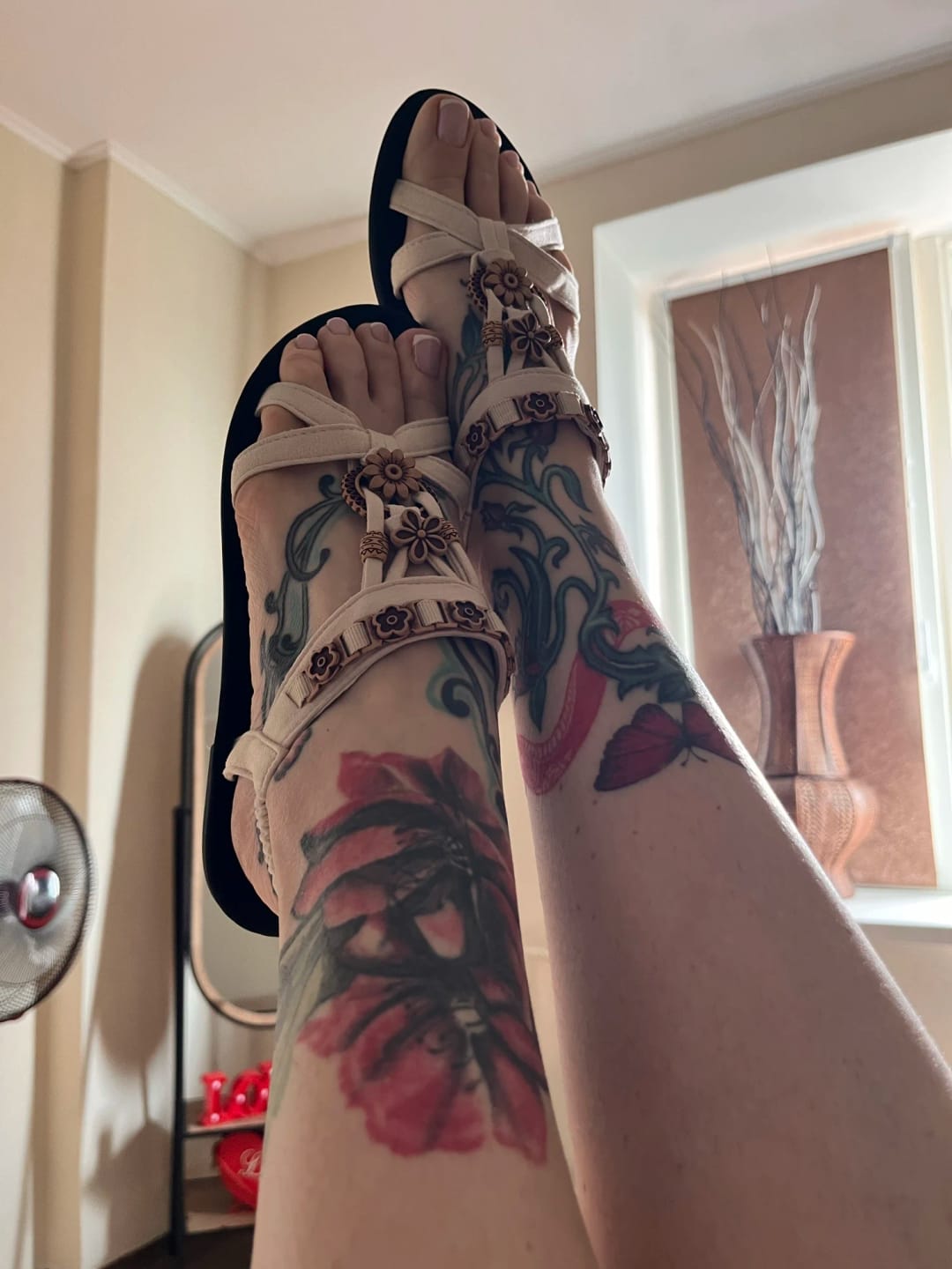 Customer photo review of Women’s Lightweight Round-Toe Flat Sandals – Breathable Summer Style