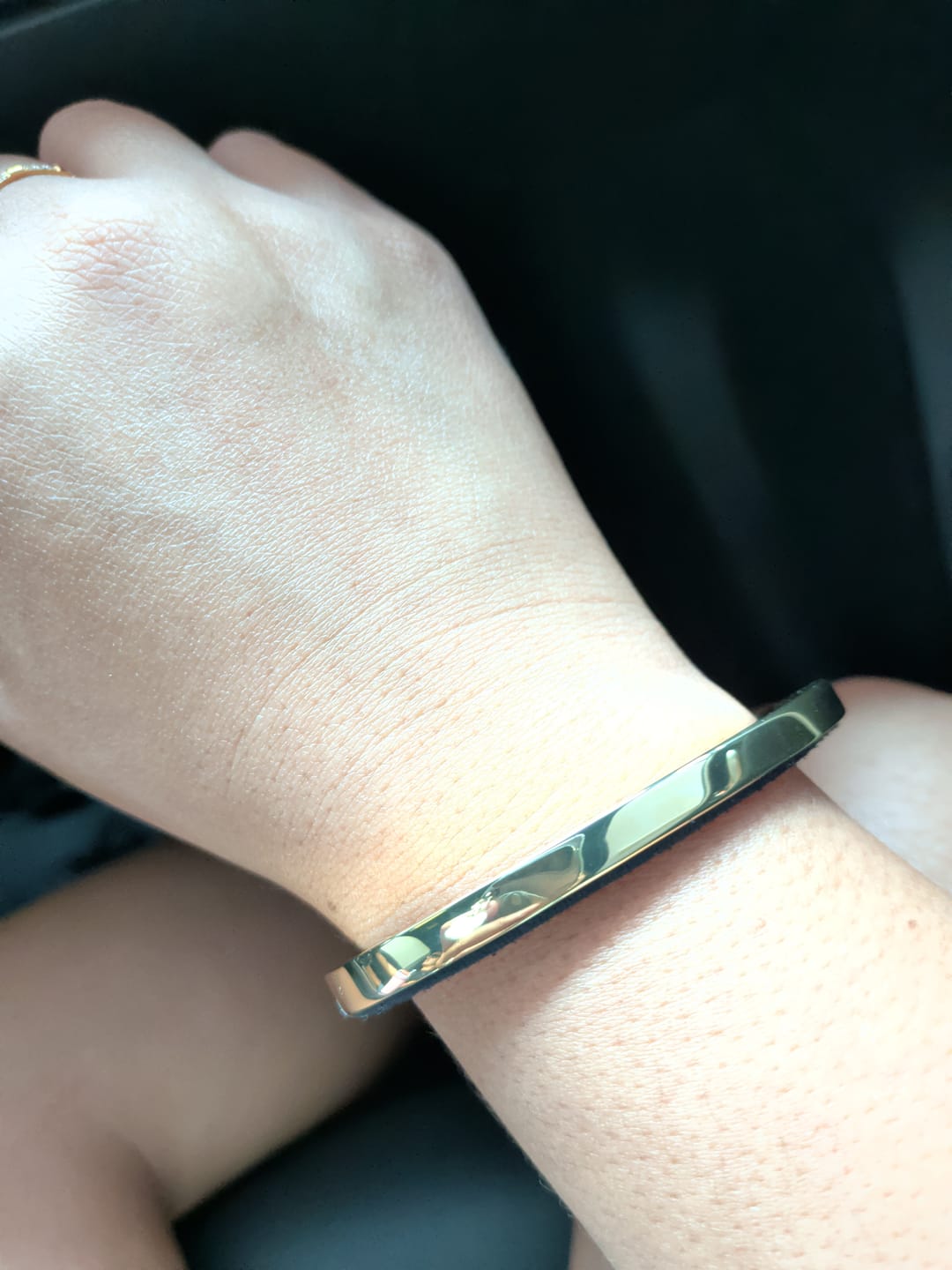 Customer photo review of Hair-tie Hider Cuff Bracelet