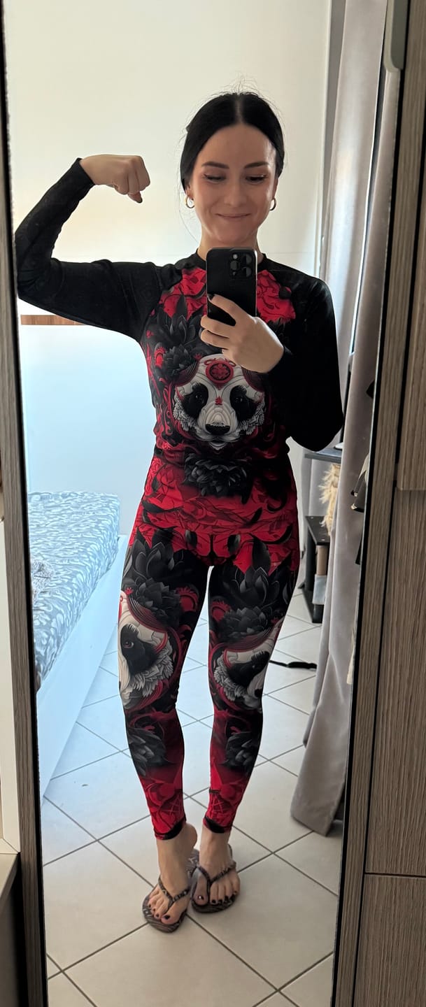 Customer photo review of LOTUS PANDA WOMEN RASH GUARD
