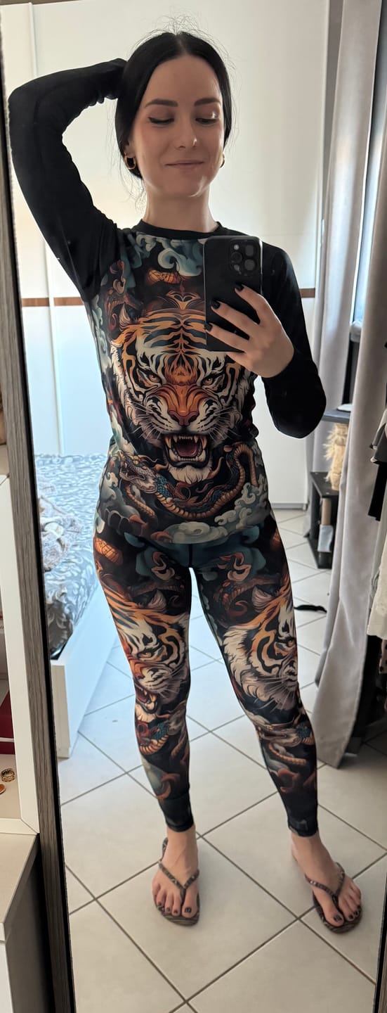 Customer photo review of TIGER SPIRIT WOMEN RASH GUARD