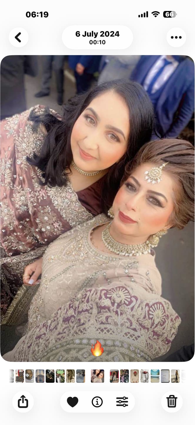 Customer photo review of AMIRA | HAZEL GREEN