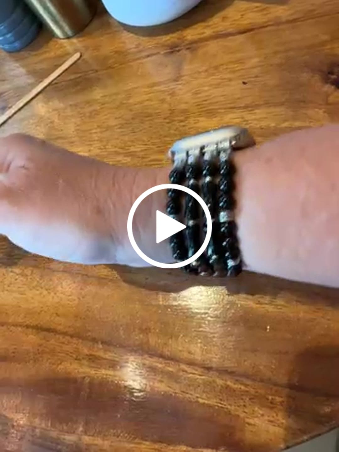 Customer video review of Moonlight Agate Stretch Apple Watch Strap