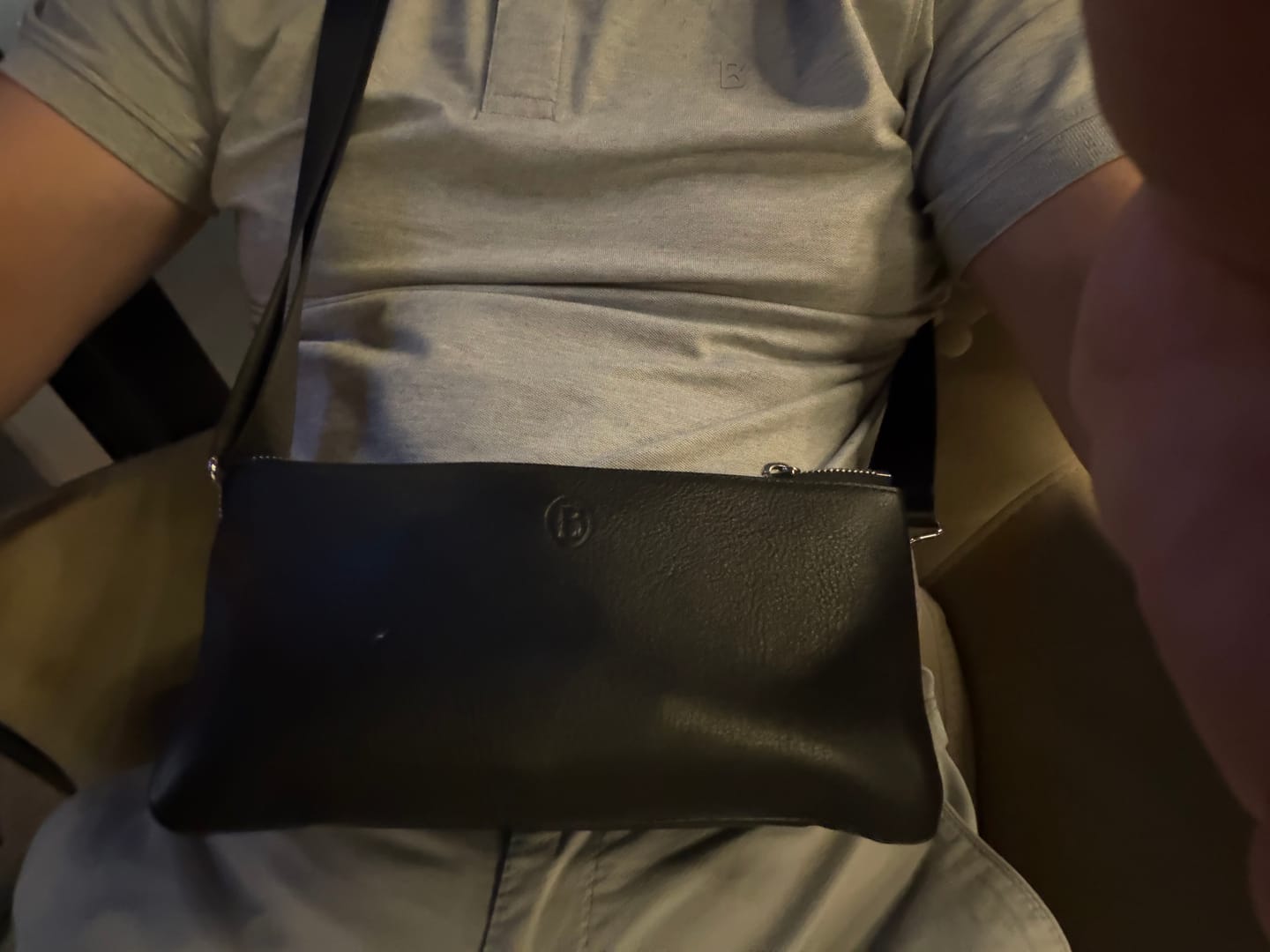 Customer photo review of Belluvi Duo Pouch
