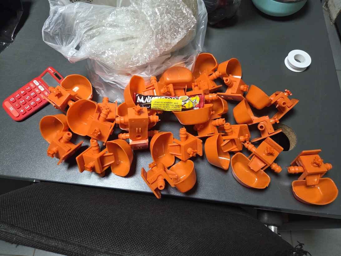 Customer photo review of Otomatik Akıllı Kümes Hayvanı Suluk Sistemi