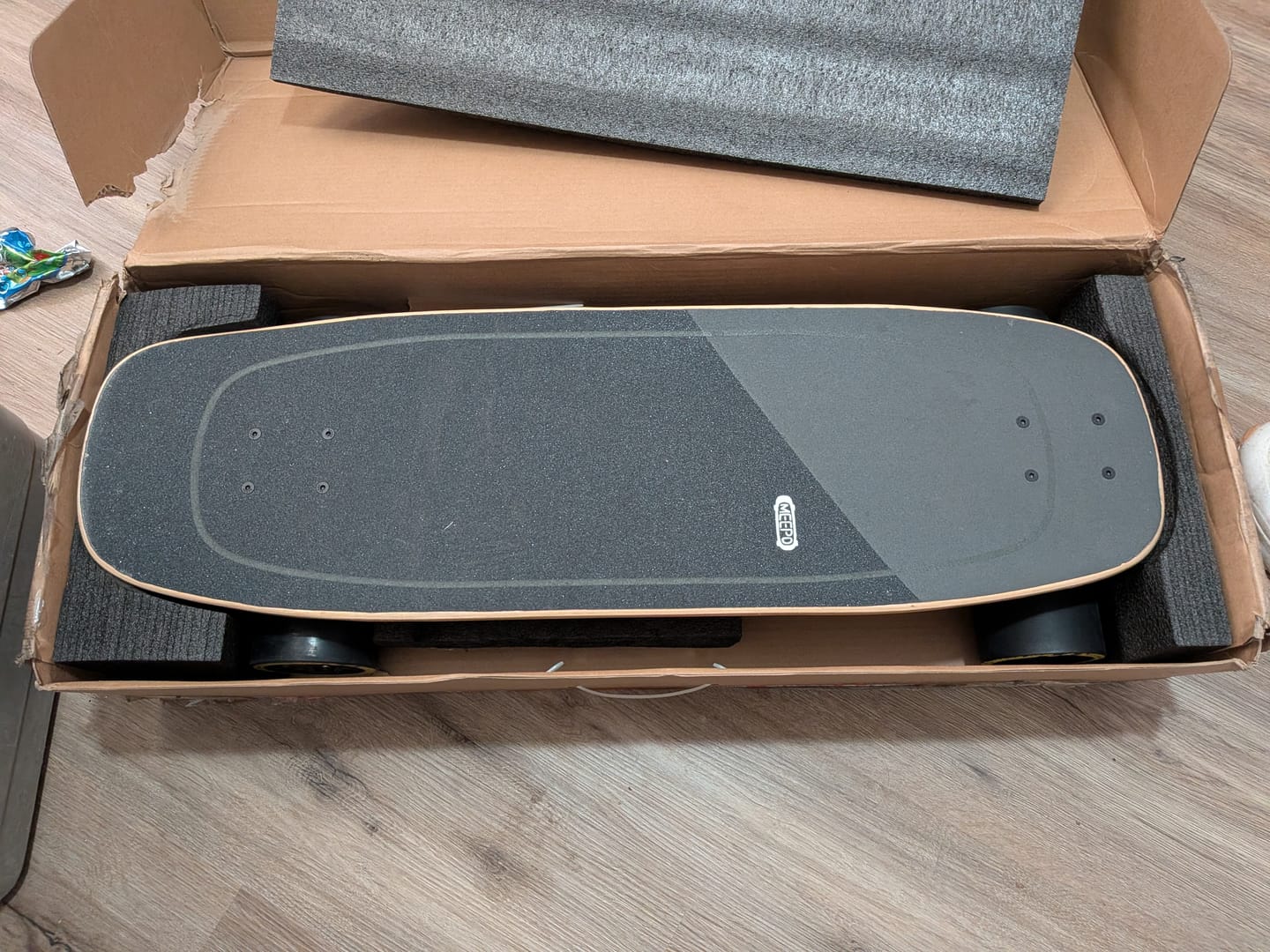 Customer photo review of Refurbished Skateboard(the US only)