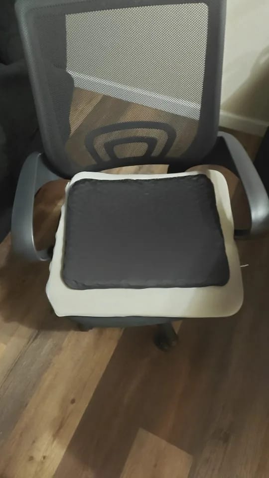 Customer photo review of Cojín de Asiento Ergonómico ComfortRest™