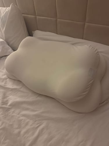 Customer photo review of Cloudii Comfort Align Pillow