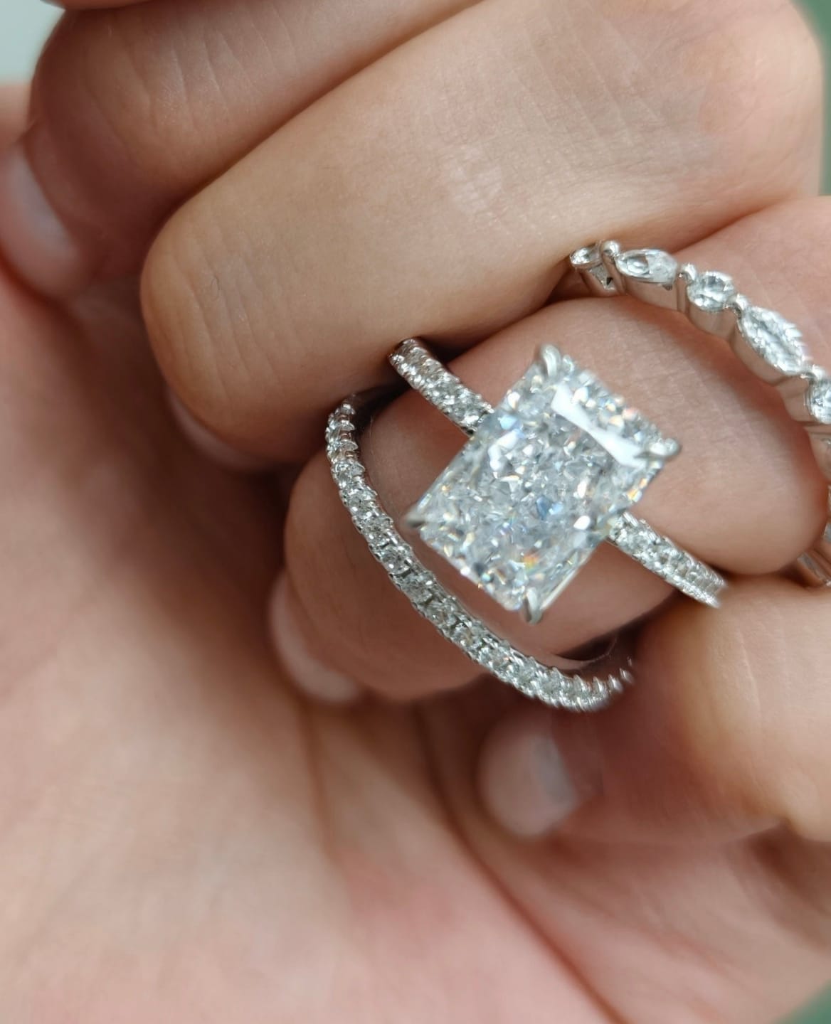Customer photo review of S925 3.5Ct Radiant Cut 3PC Wedding Ring Set Stackable Rings For Everyday Wear