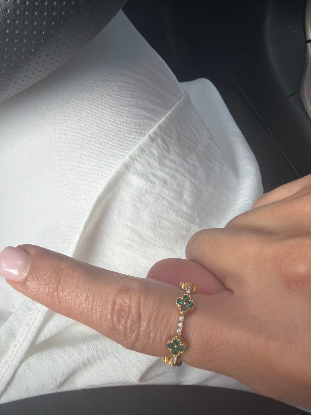 Customer photo review of Four Leaf Clover Crystal Ring