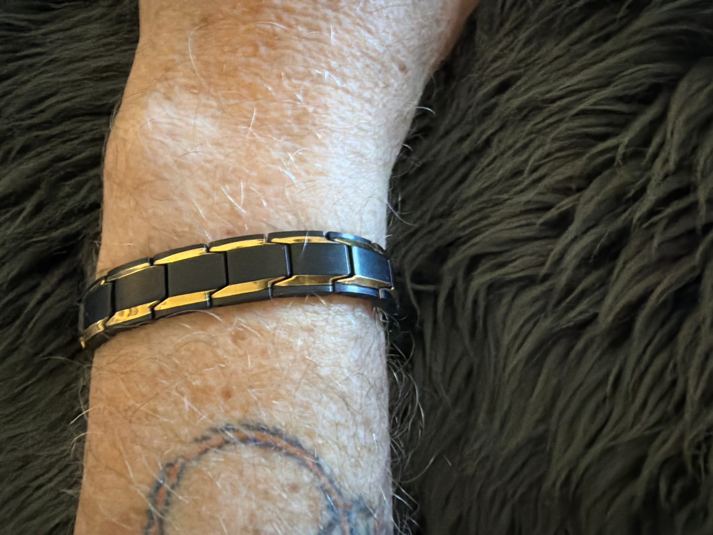 Customer photo review of Men’s Titanium Magnetic Bracelet – Germanium Energy Balance Wellness Jewelry | Lightweight Hypoallergenic Metal Bracelet for Men