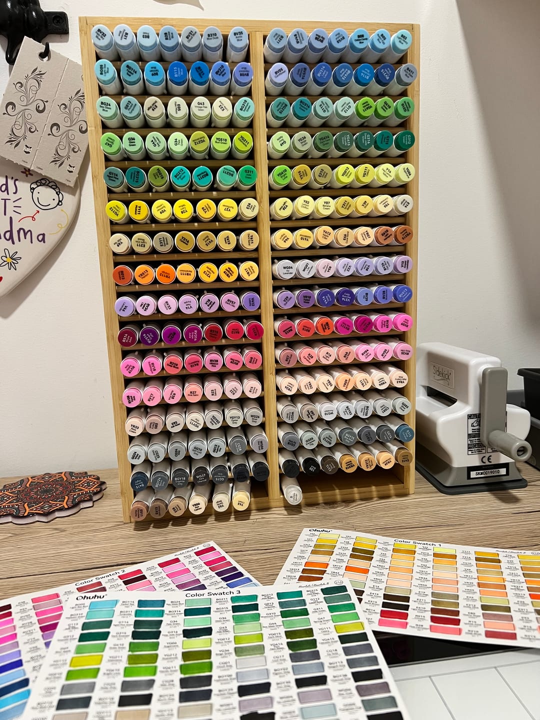 Customer photo review of Ohuhu Honolulu 216 Colors Dual Tips Alcohol Art Markers (New Color Codes)