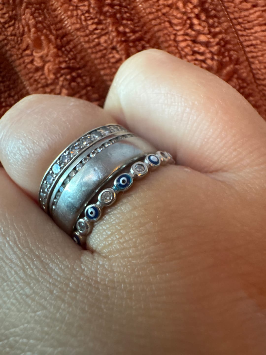 Customer photo review of Olivenorma S925 Sterling Silber Rundes Zirkon Weißes Böses Auge Ring