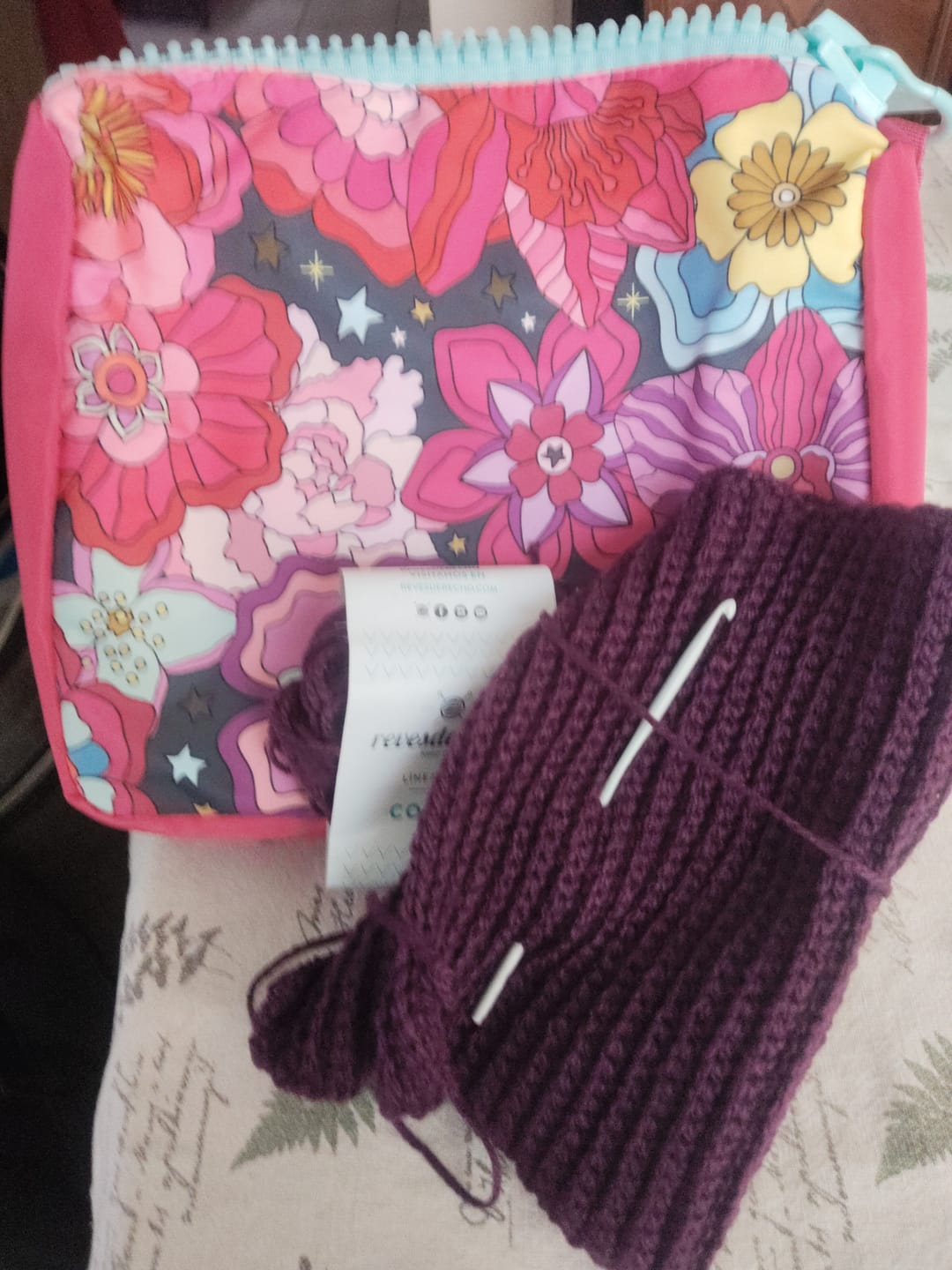 Customer photo review of ESTUCHE FLOWERS
