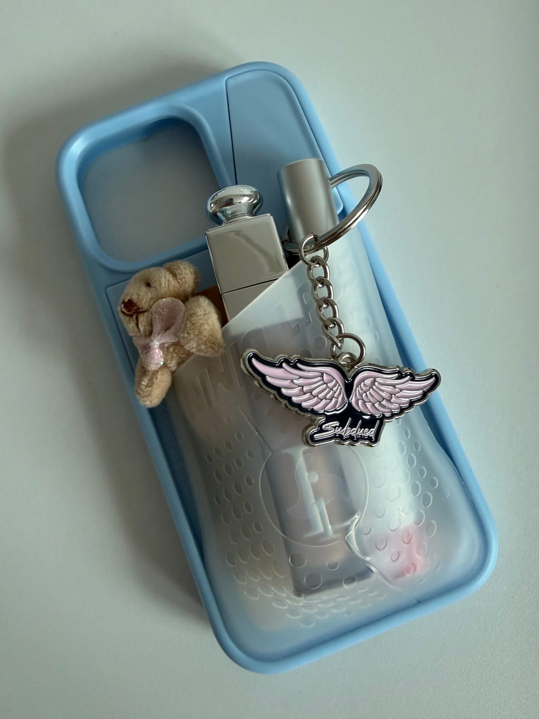 Customer photo review of Flex Pouch - iPhone 17