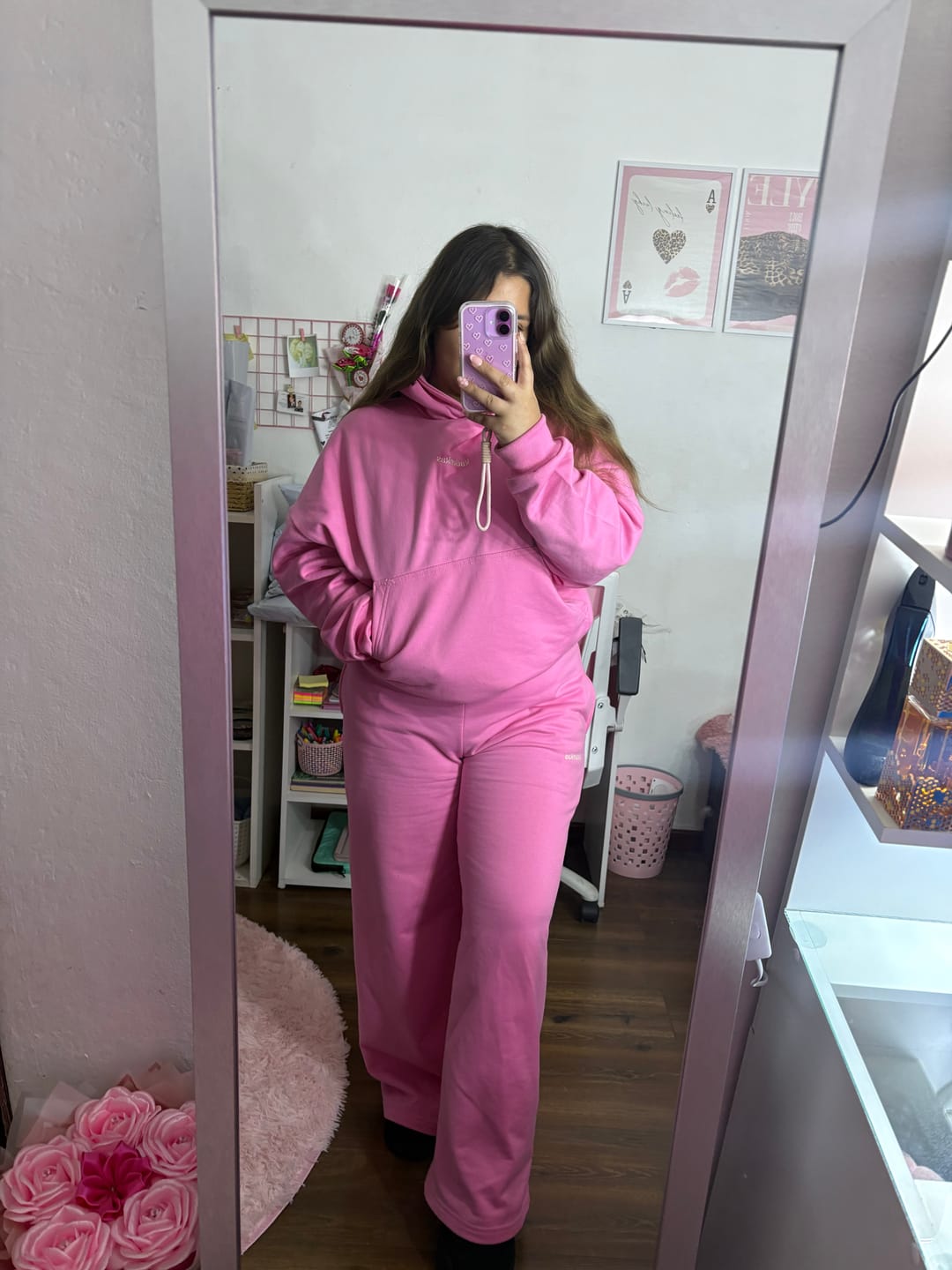 Customer photo review of PANTALÓN BUZO ROSADO - CORTE RECTO LOGO BORDADO
