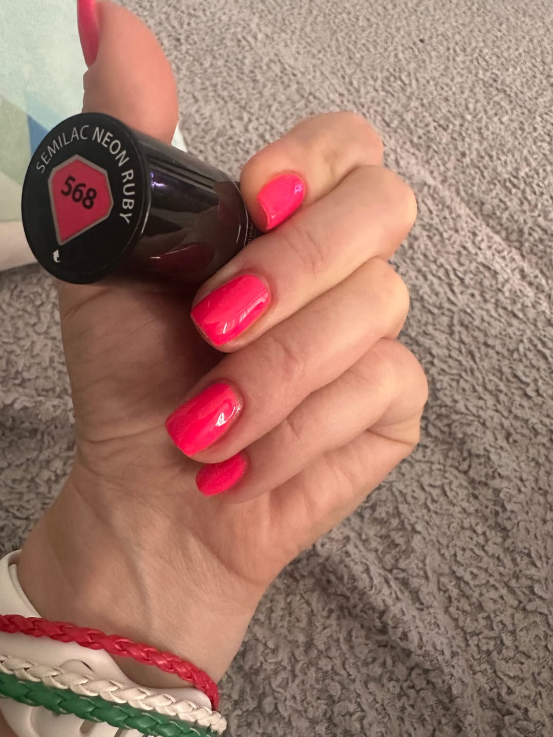 Customer photo review of Semilac 568 Neon Ruby UV Gel