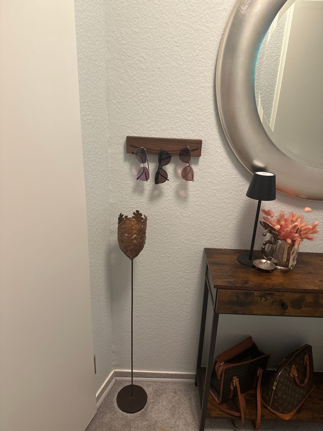 Customer photo review of Brillenhalter SPECULA aus Holz