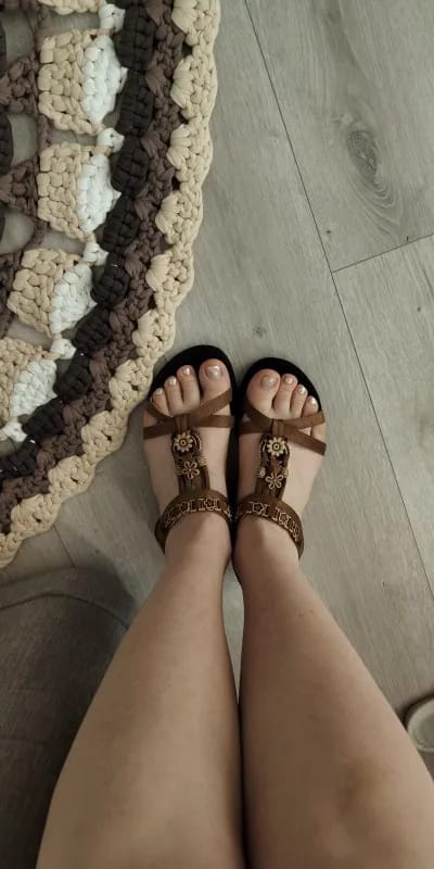Customer photo review of Women’s Lightweight Round-Toe Flat Sandals – Breathable Summer Style