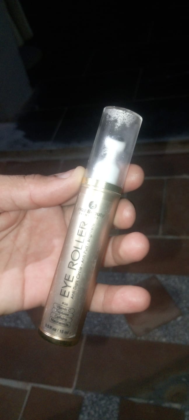 Customer photo review of Eye Roller | Eliminates Dark Circles & Puffy Eyes