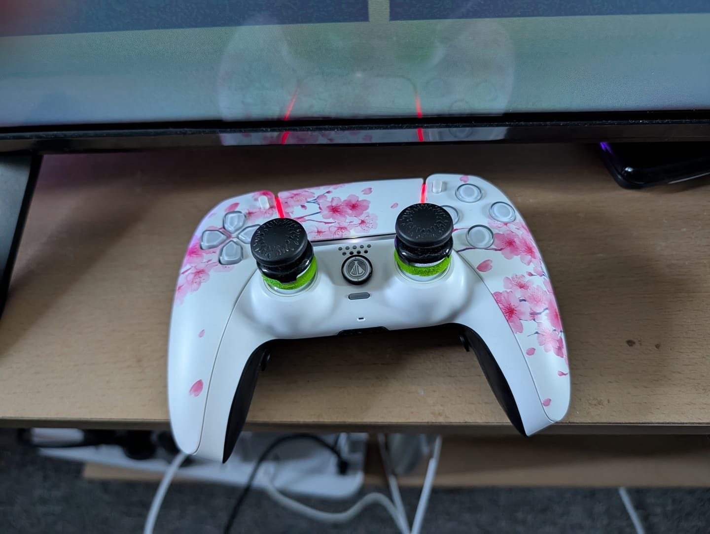 Customer photo review of Custom PS5 Pro Controller – Sakura