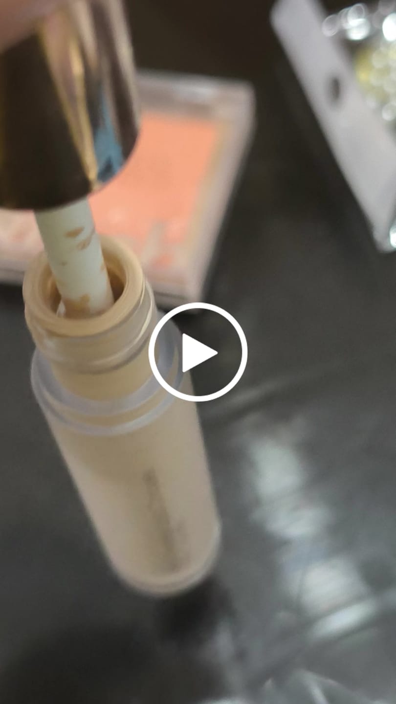 Customer video review of O.TWO.O HIGH COVERAGE LIQUID CONCEALER