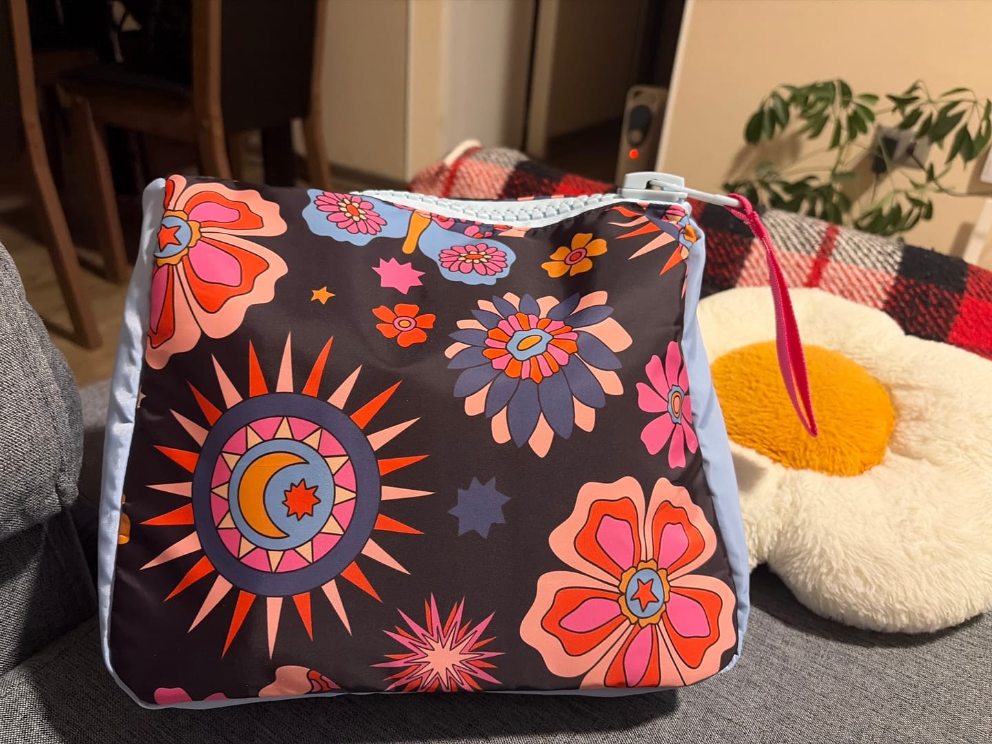 Customer photo review of ESTUCHE COSMIC