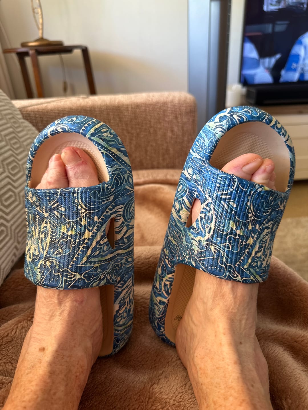 Customer photo review of HappyFlops Bohemian