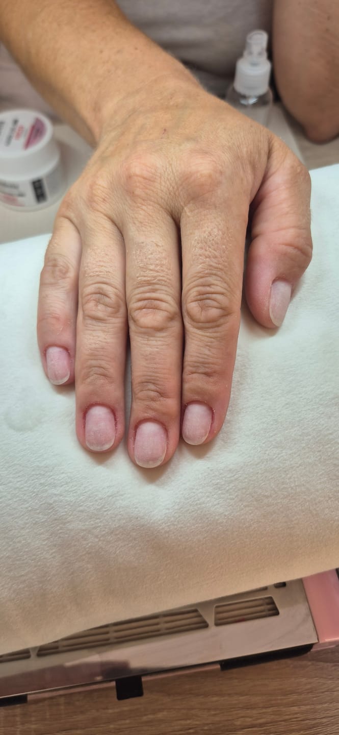 Customer photo review of Formation complète : Deviens prothésiste ongulaire