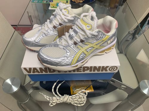 Customer photo review of ASICS Gel-Nimbus 10.1 Vandy The Pink x atmos Banana Split Banana
