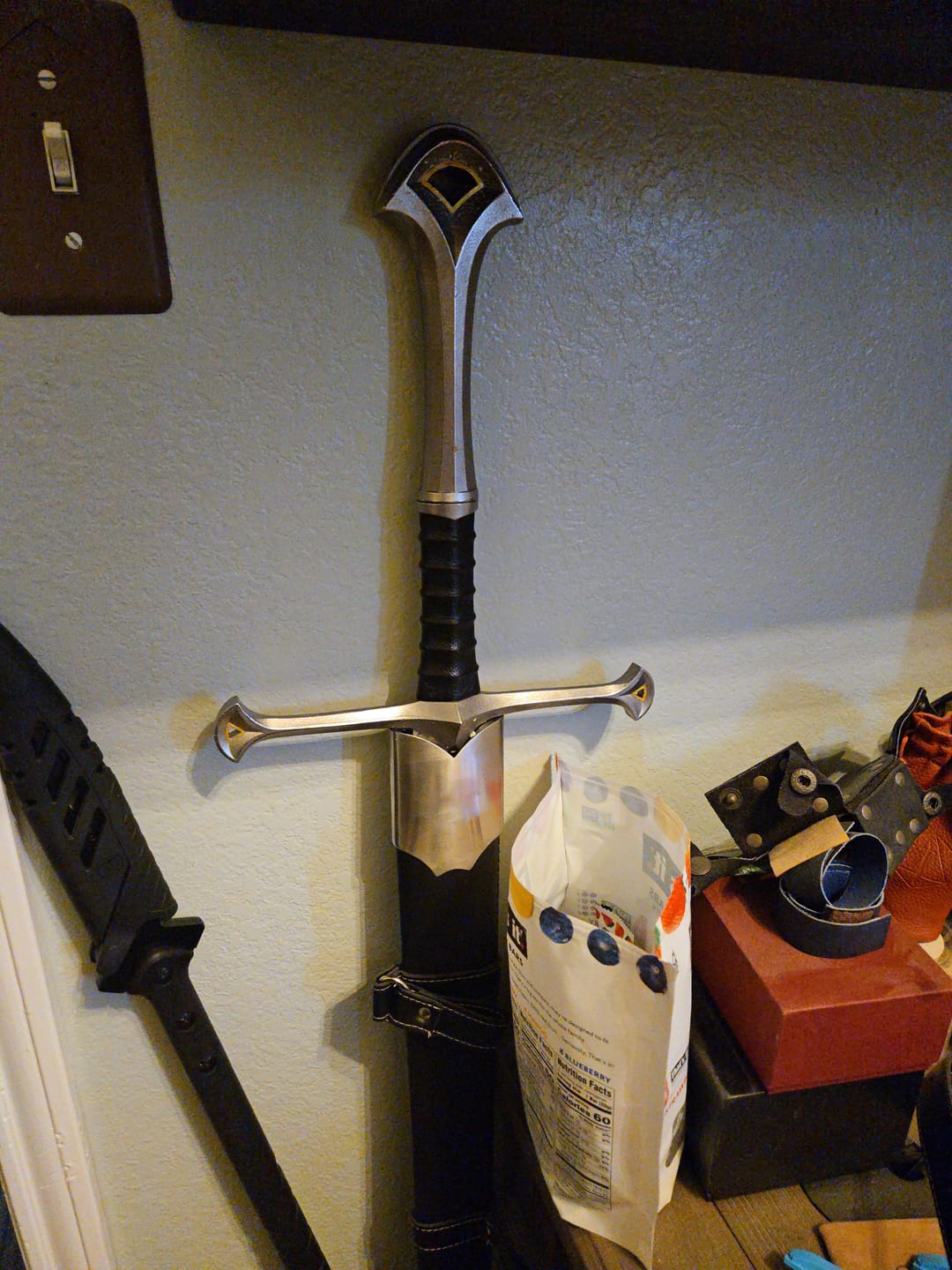 Customer photo review of Narsil Sword - The Lord of the Rings