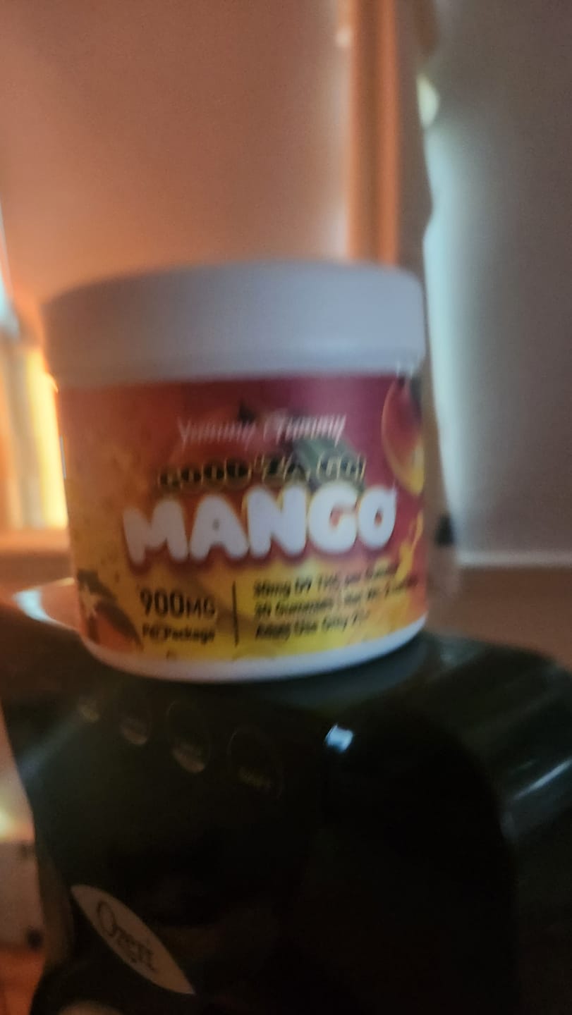 Customer photo review of 900MG Yummy Gummy D9