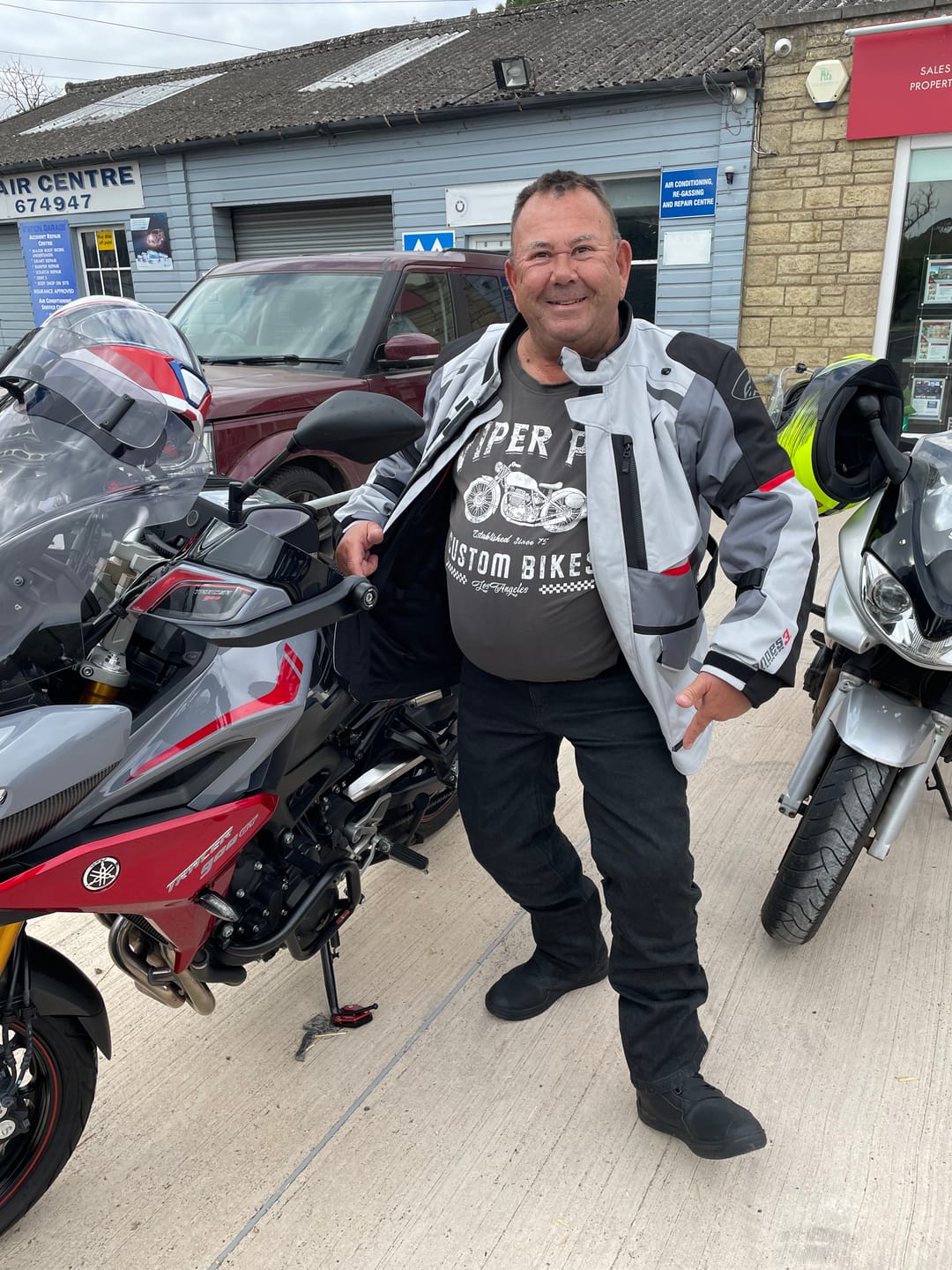 Customer photo review of Taranis Elite AAA-rated single-layer motorcycle jeans in black