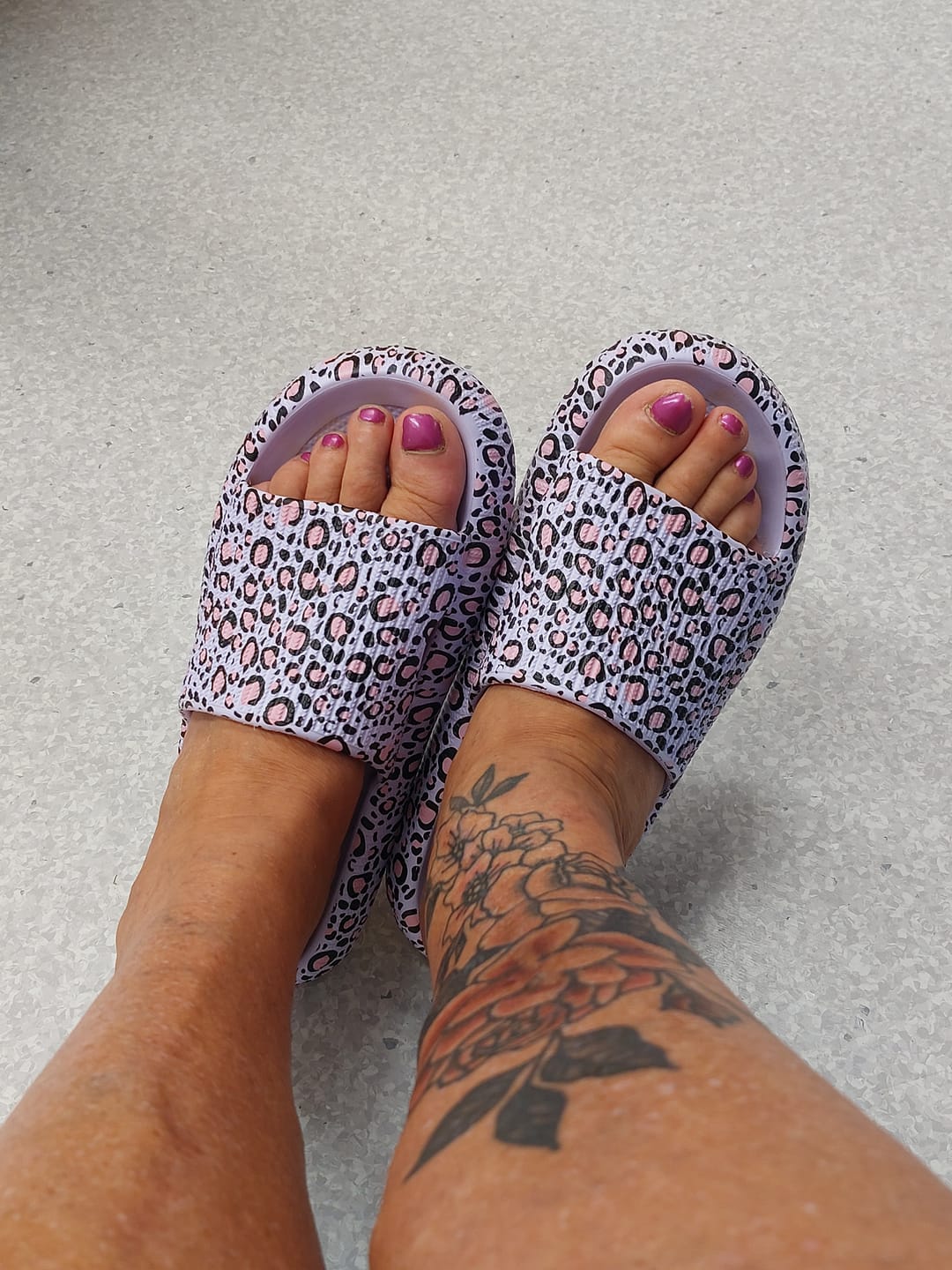 Customer photo review of HappyFlops Limited Editions