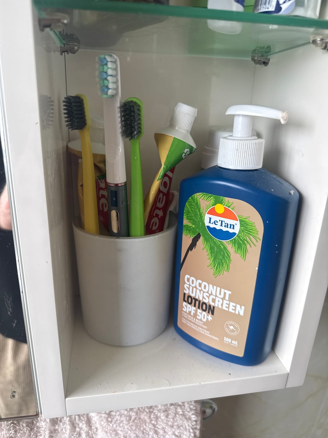 Customer photo review of VeiroShine - Electric Toothbrush
