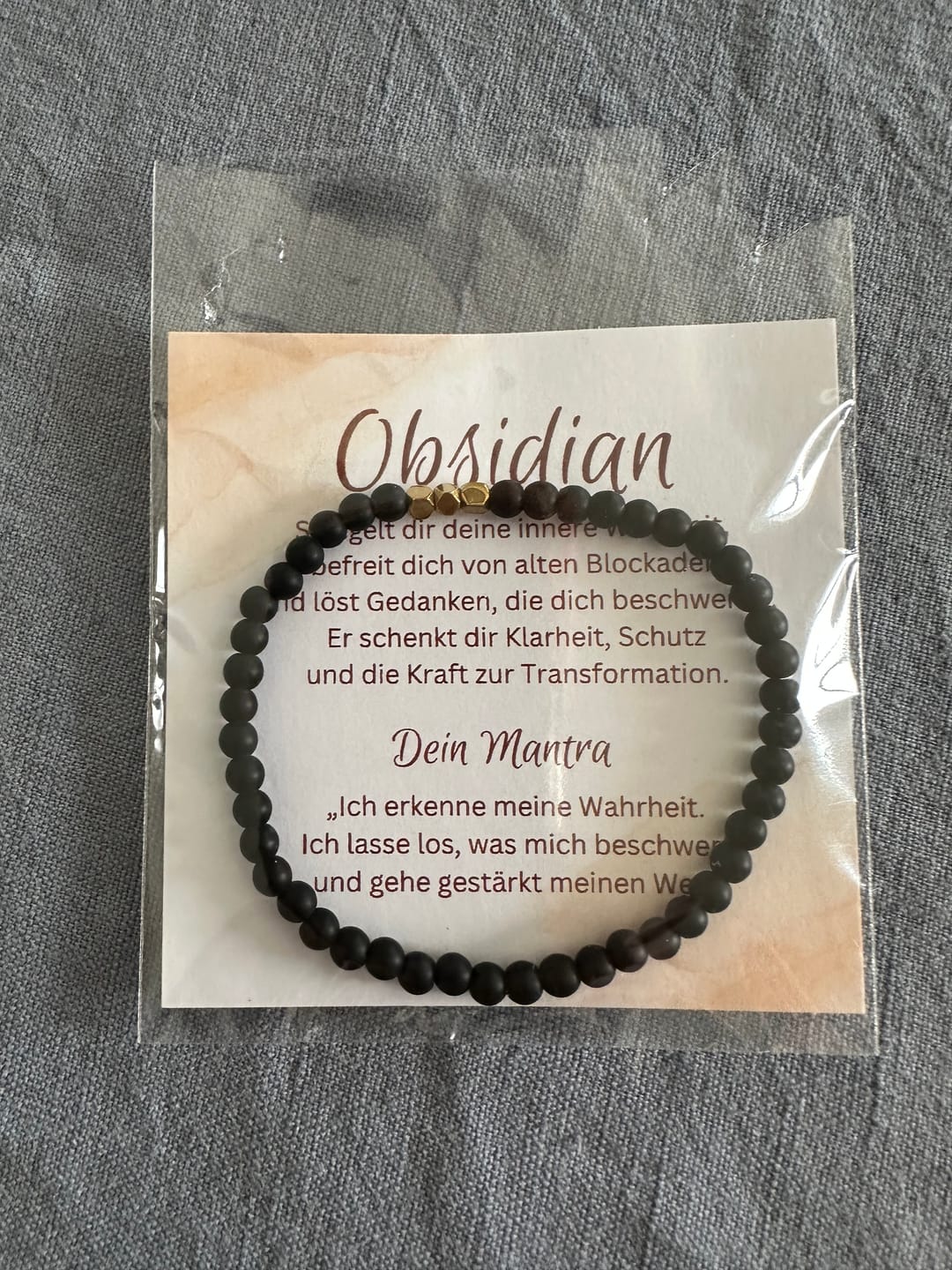 Customer photo review of Tibetisches Energie Armband - Blauer Jaspis