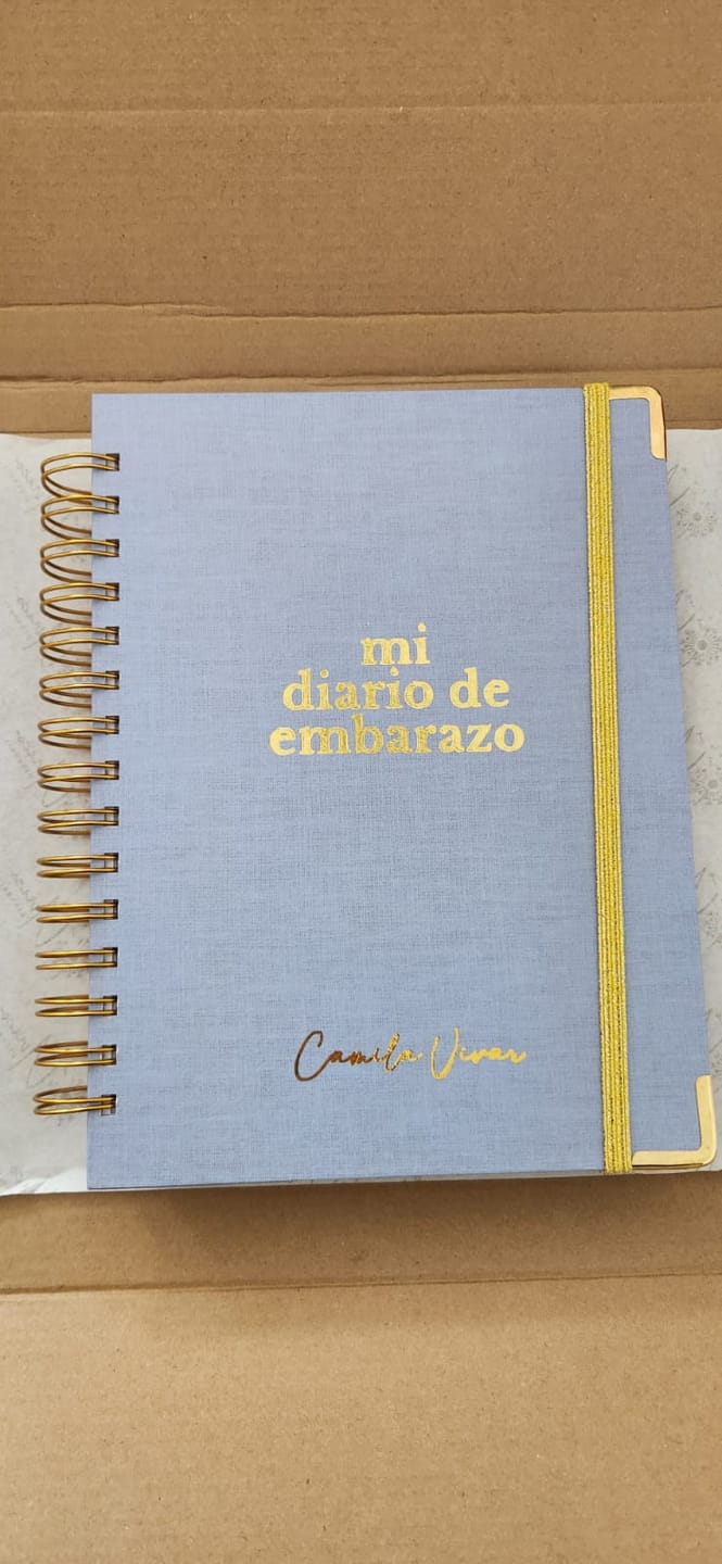 Customer photo review of Diario Único Mi Embarazo | Fabric