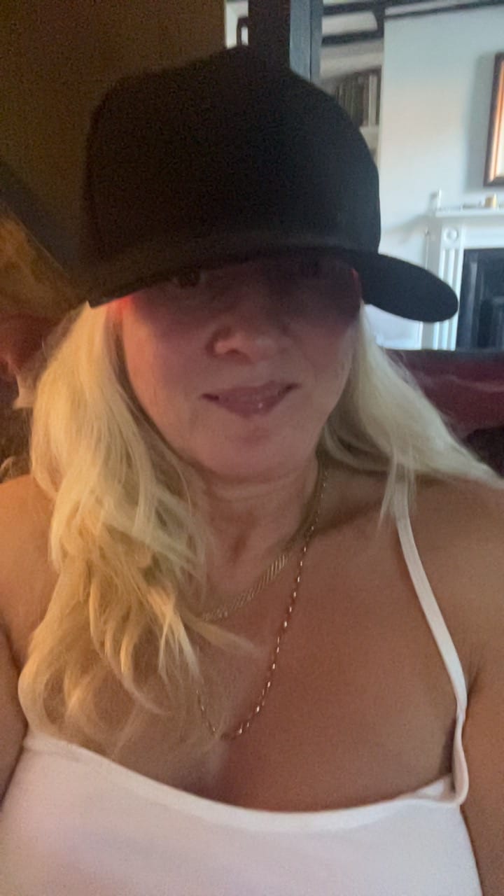 Customer photo review of High Strength Unisex LED Hair Growth Cap with Red Light & Deep Infrared Therapy
