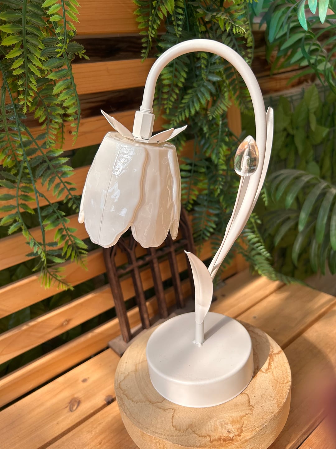 Customer photo review of LED Tischlampe Blume – Florale Tischleuchte mit einer Blüte in Creme