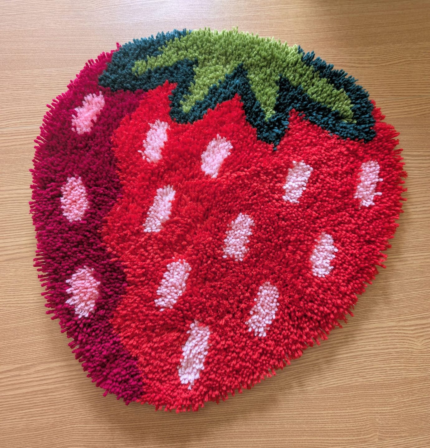 Customer photo review of STRAWBERRY DREAMING - Rug Making Kit
