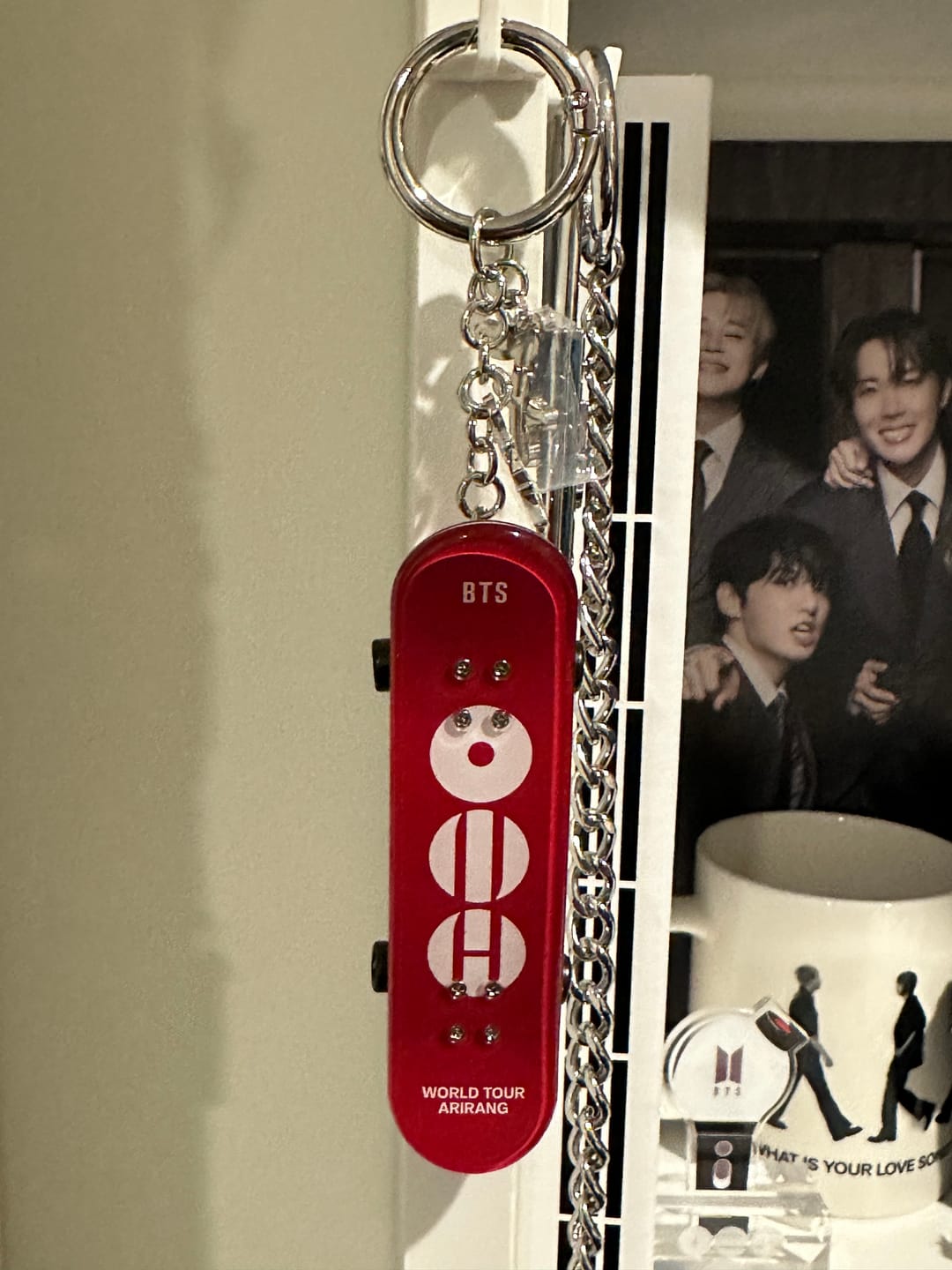 Customer photo review of BTS - ARIRANG WORLD TOUR OFFICIAL MD MINI SKATEBOARD KEYRING