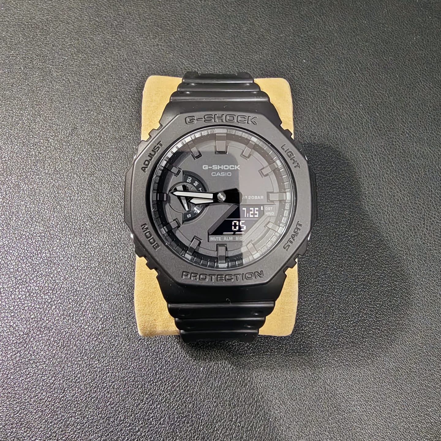 Customer photo review of Reloj Casio G-Shock Royal Oak "Casioak" GA-2100-1A1 Carbon Core Negro