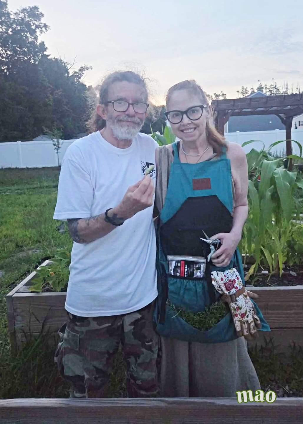 Customer photo review of Gardening Apron with Pockets - three options
