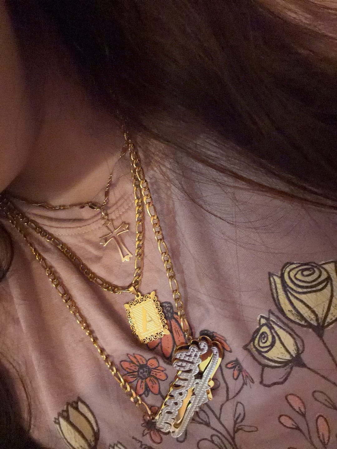 Customer photo review of Double Plated Pop Out Heart Name Necklace w/ Figaro Chain