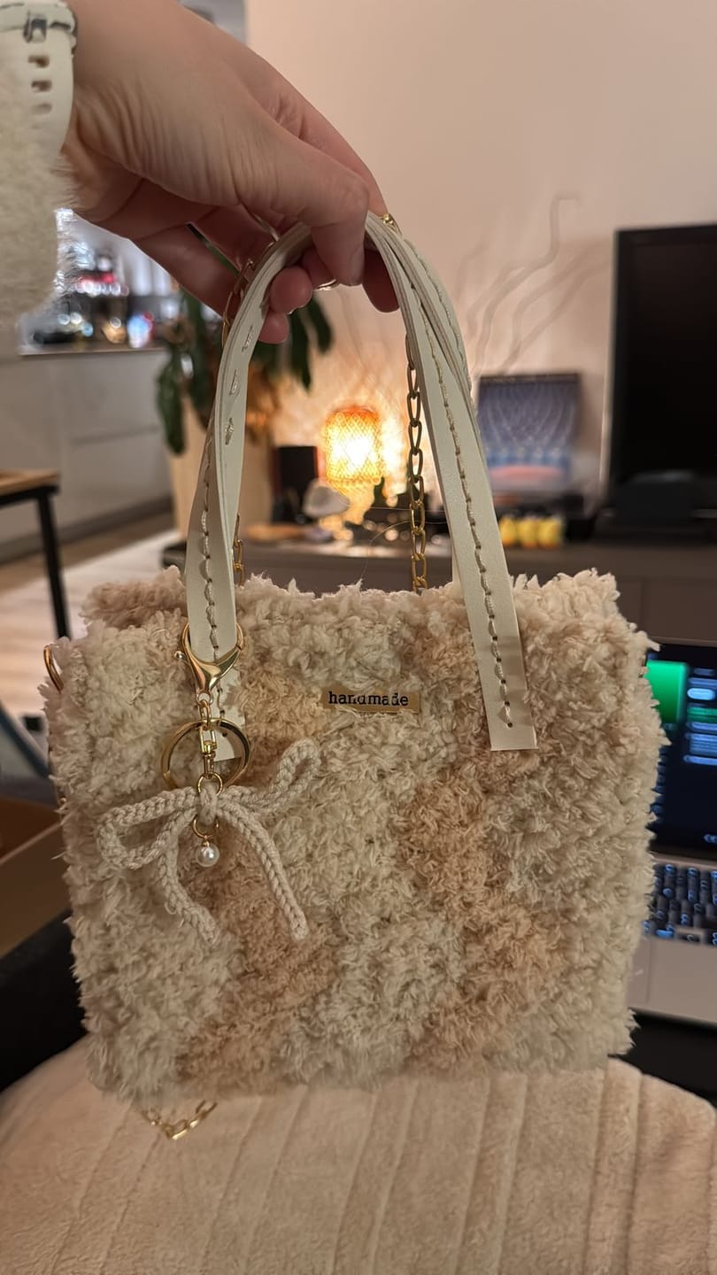 Customer photo review of Neutrals Wavey - Woven Tote Bag Kit